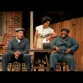 A new production of August Wilson s landmark play Fences will open at the Pasadena Playhouse Sept.