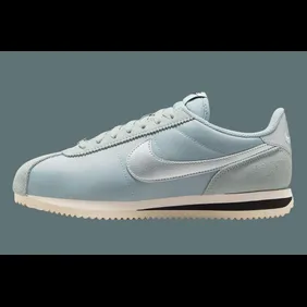 Nike-Cortez-Light-Pumice-Metallic-Silver-DZ2795-002-1